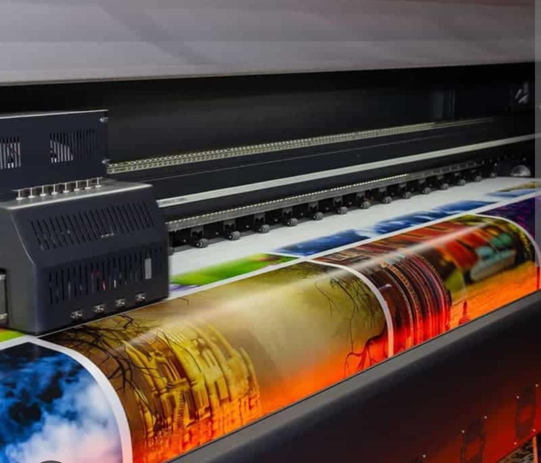 Machine d'imprimerie professionnelle — Imprimerie Système d'Émergence Kinshasa